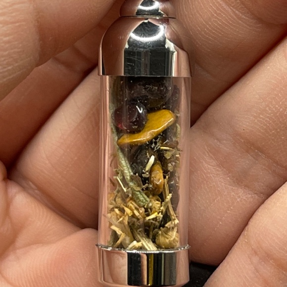 Safe Travel Spell Necklace - Picture 1 of 2